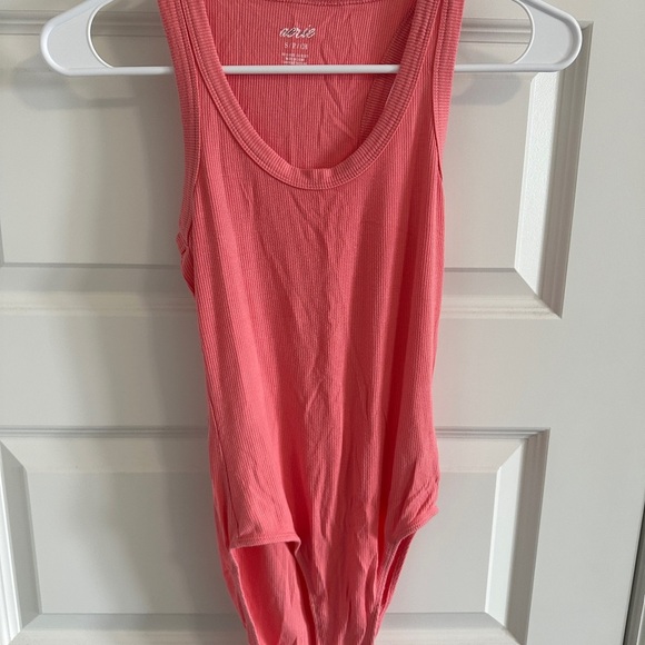 aerie Tops - Aerie Coral Ribbed Tank Top Razorback Bodysuit Size Small Women’s